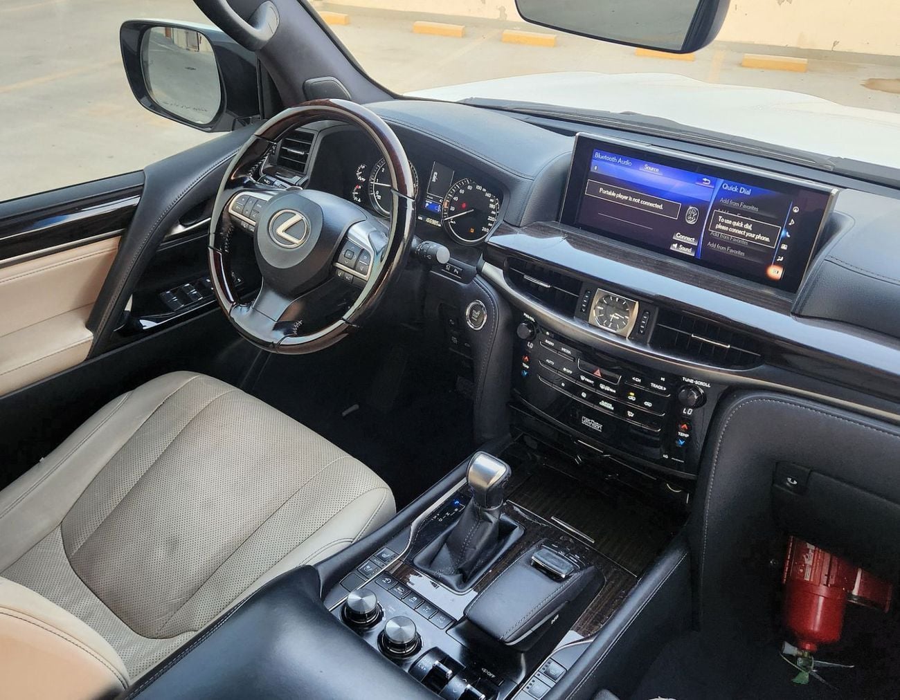 Lexus LX570 Platinum 5.7L. Al- Futtaim Motors