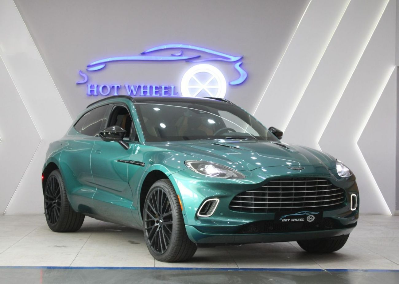 Aston Martin DBX DBX 550 | V8