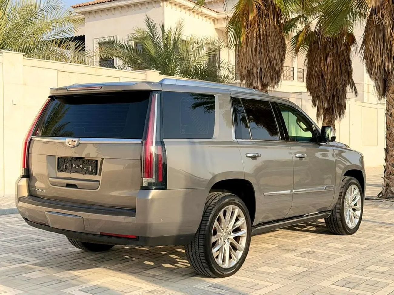 كاديلاك إسكالاد PREMIUM