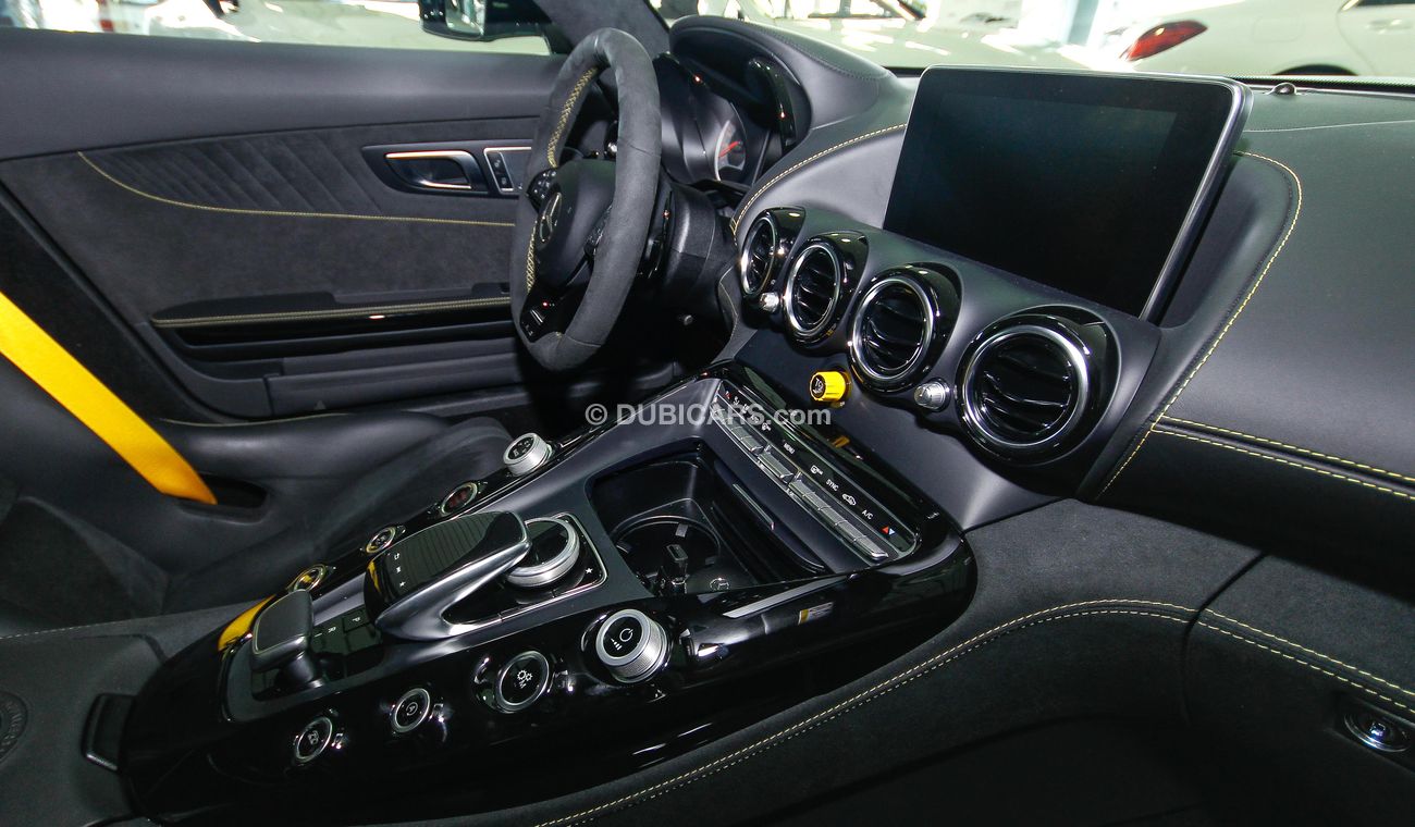 Mercedes Benz AMG GT R