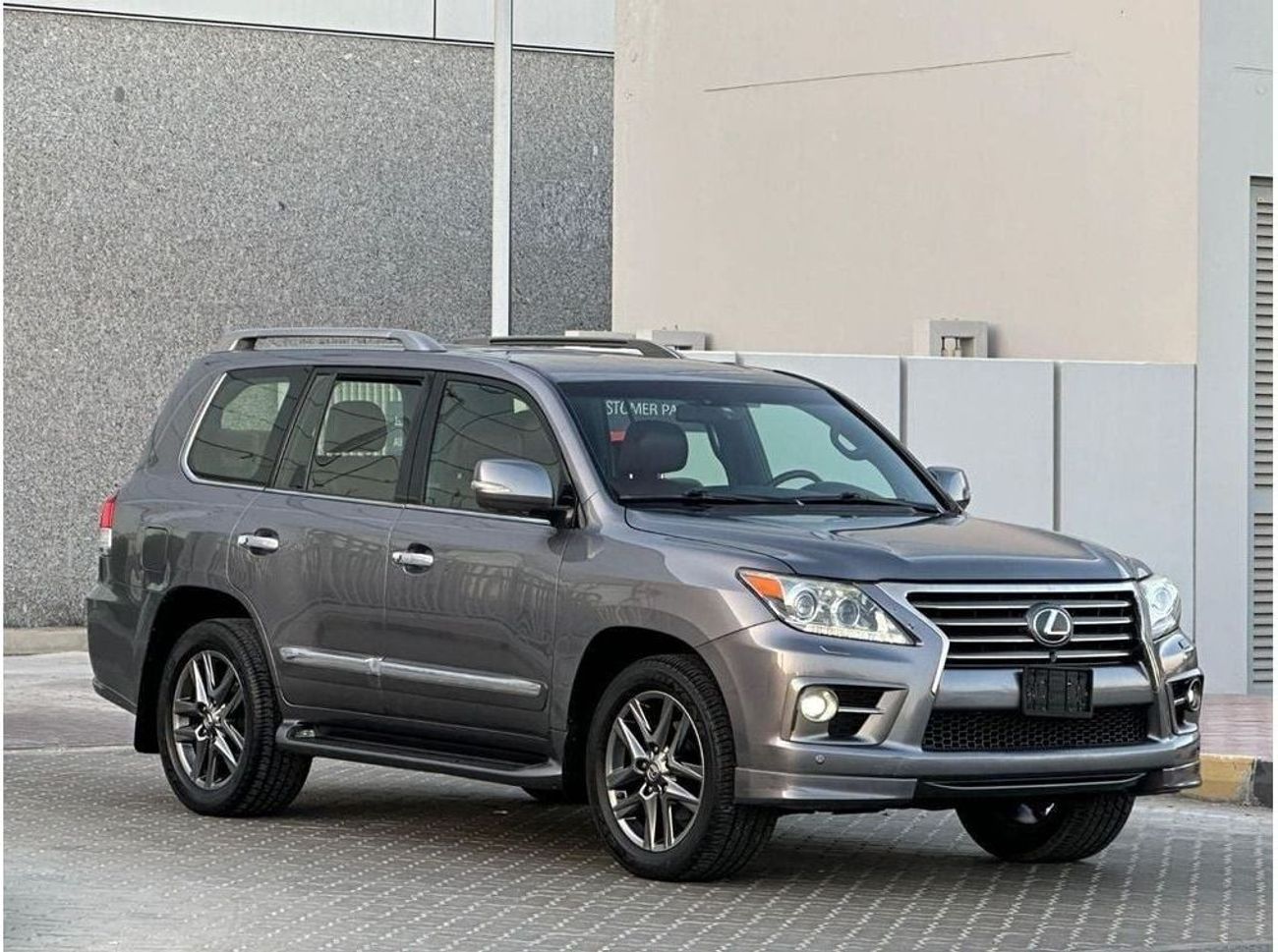 لكزس LX 570 Platinum Signature 5.7L LEXUS LX570s 2014 GCC// ACCIDENTS FREE// FULL OPTIONS// PERFECT CONDITION