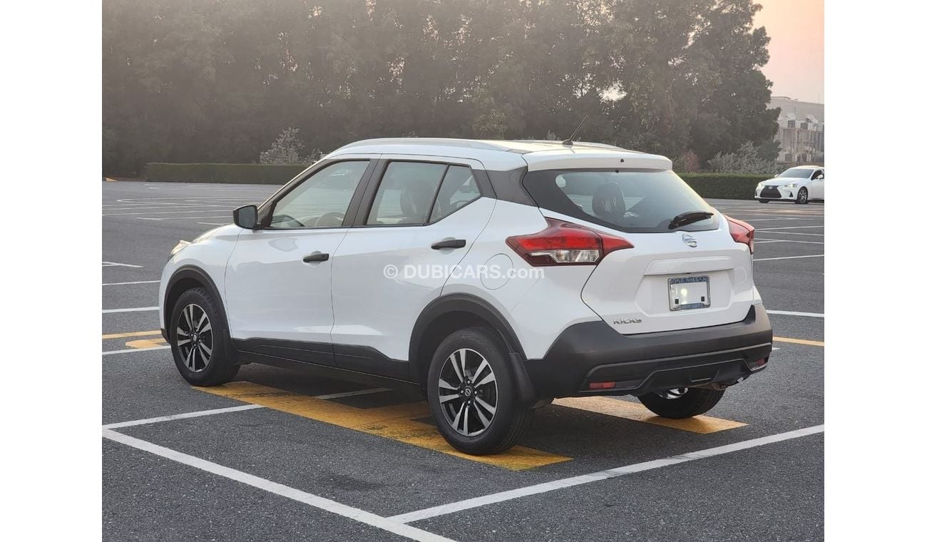 Nissan Kicks SV