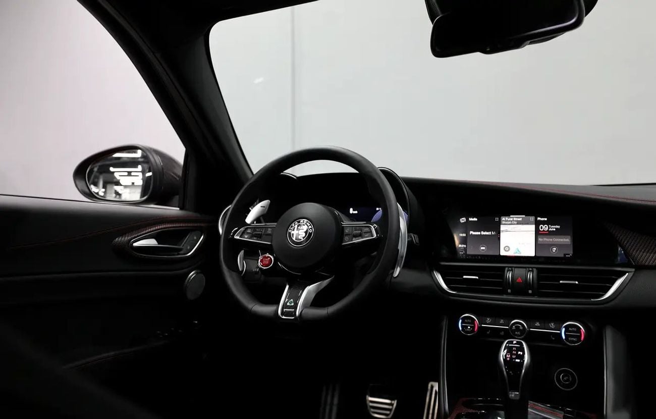 ألفا روميو جوليا Alfa Romeo Giulia Super 2025 | GCC Specs | Brand New