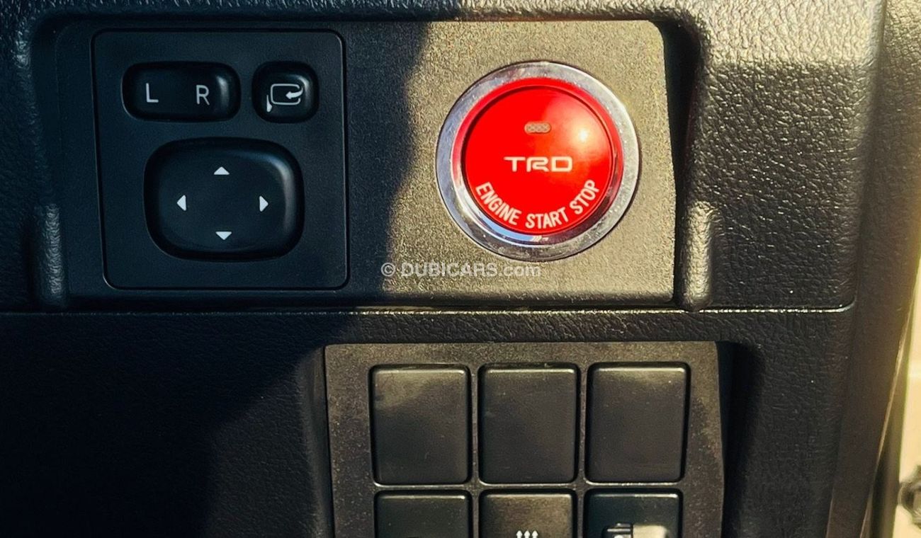 Toyota Prado 04/2016 Bronze 2.8L Diesel 4WD FRESH JAPAN IMPORT Premium Bruno Interior Sunroof Premium Condition