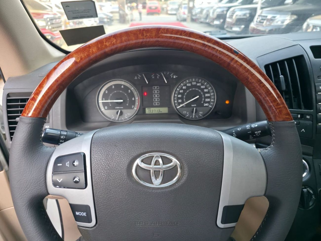 Toyota Land Cruiser GXR 4.6L