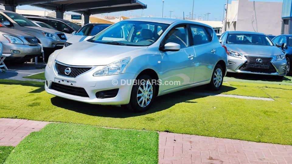 Used Nissan Tiida SE NISSAN TIDA 2015 GCC FULL OPTION VERY CLEAN CAR NO