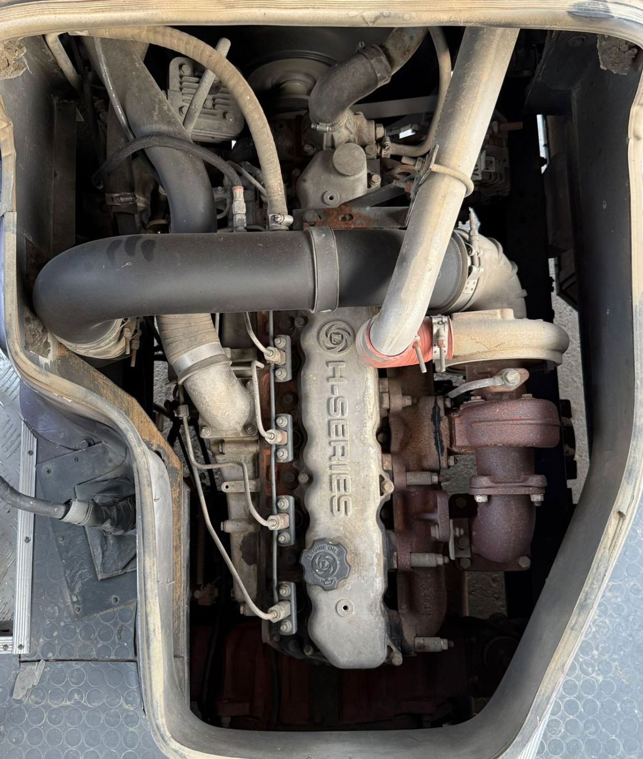 اشوك ليلاند فالكون