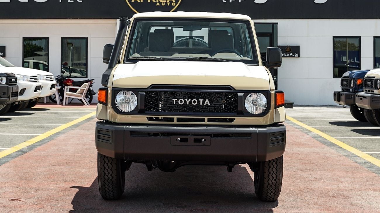 تويوتا لاند كروزر بيك آب LC 79 DC 4.0 PETROL AT 2025 DIFF-LOCK