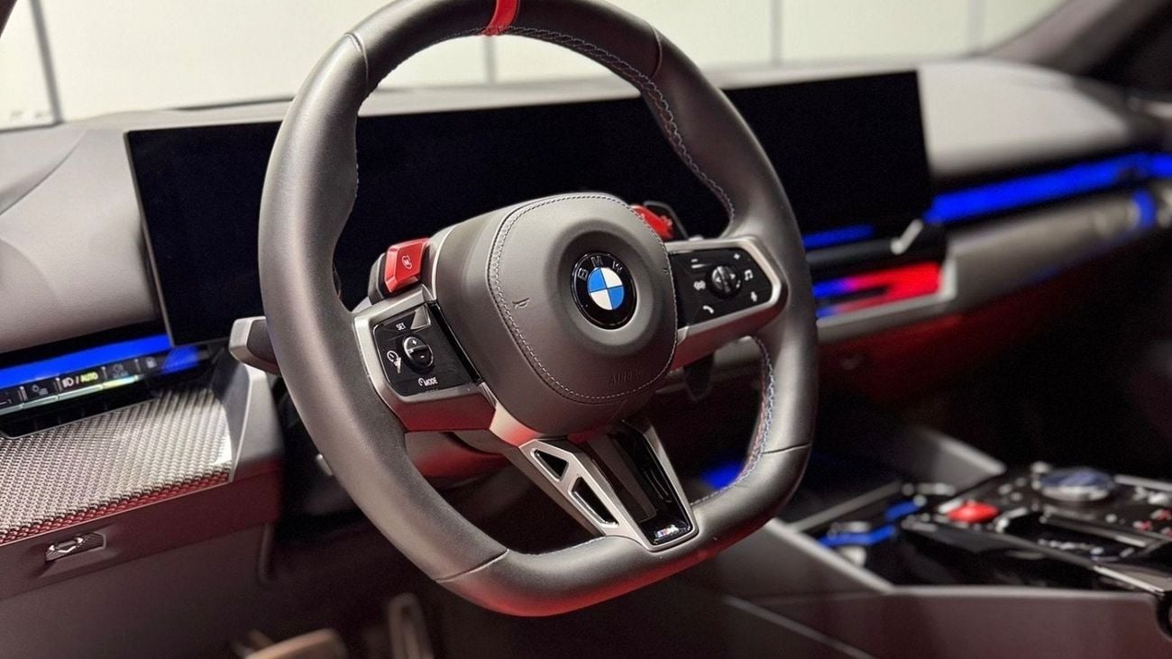 BMW M5 G90 - GCC Specs with dealer warranty and service