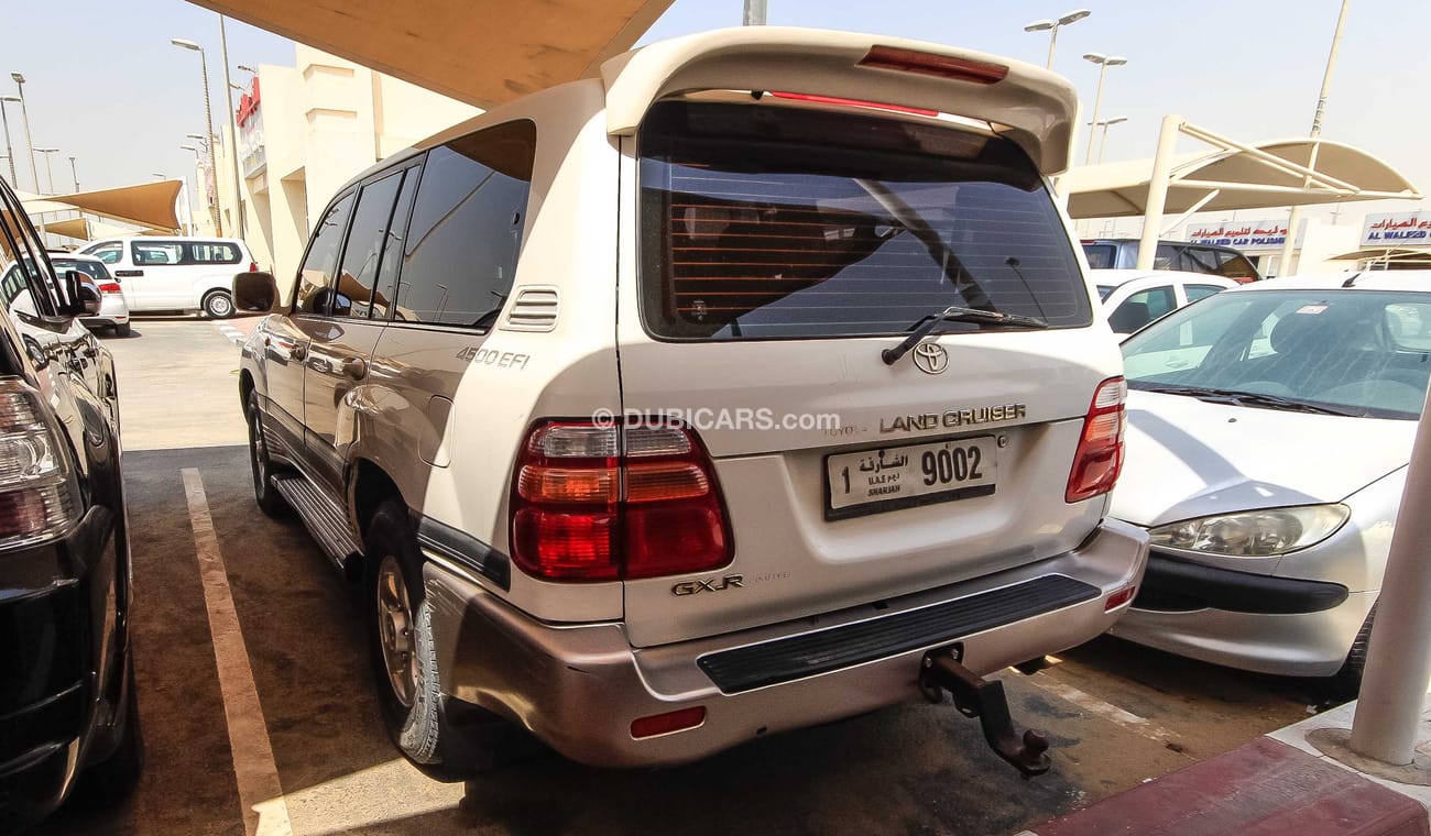 Toyota Land Cruiser GXR V6