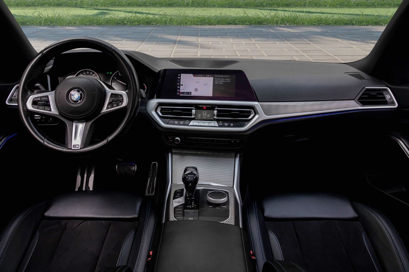 BMW 320i 320i M-Sport | 1,821 P.M | 0% Downpayment | Full Agency History!