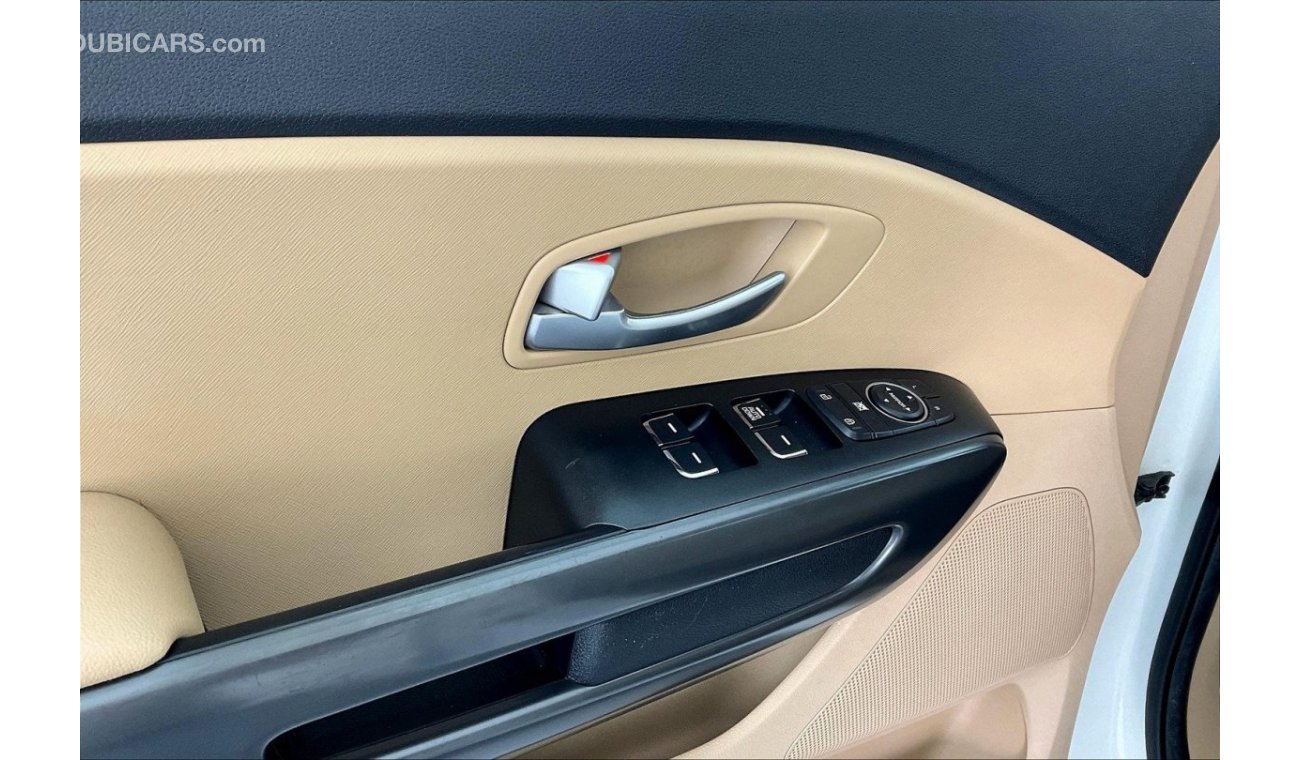 كيا كارنيفال LX