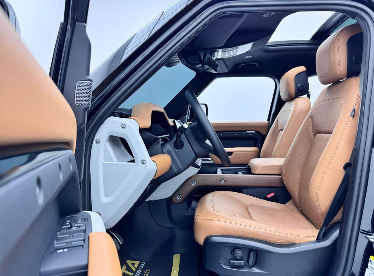 Land Rover Defender P400 110 HSE 3.0L (5 Seater) 2024 Land Rover Defender HSE P400 110, 2028 Land Rover Warranty + Servi