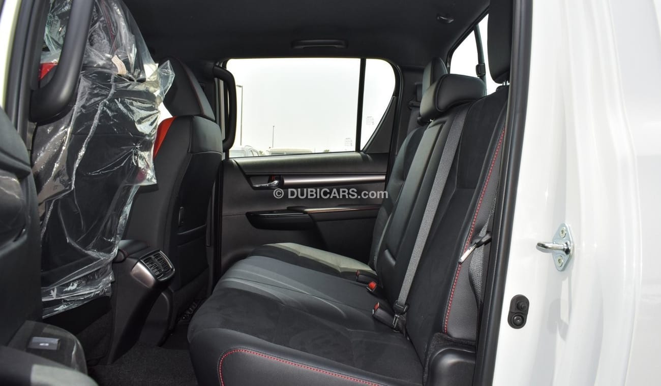 تويوتا هيلوكس GR Sport 4.0 L V6