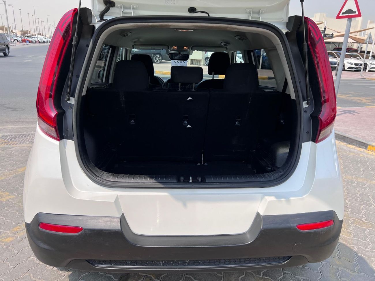 Kia Soul LX 2.0L VERY CLEAN CAR - GOOD CONDITION