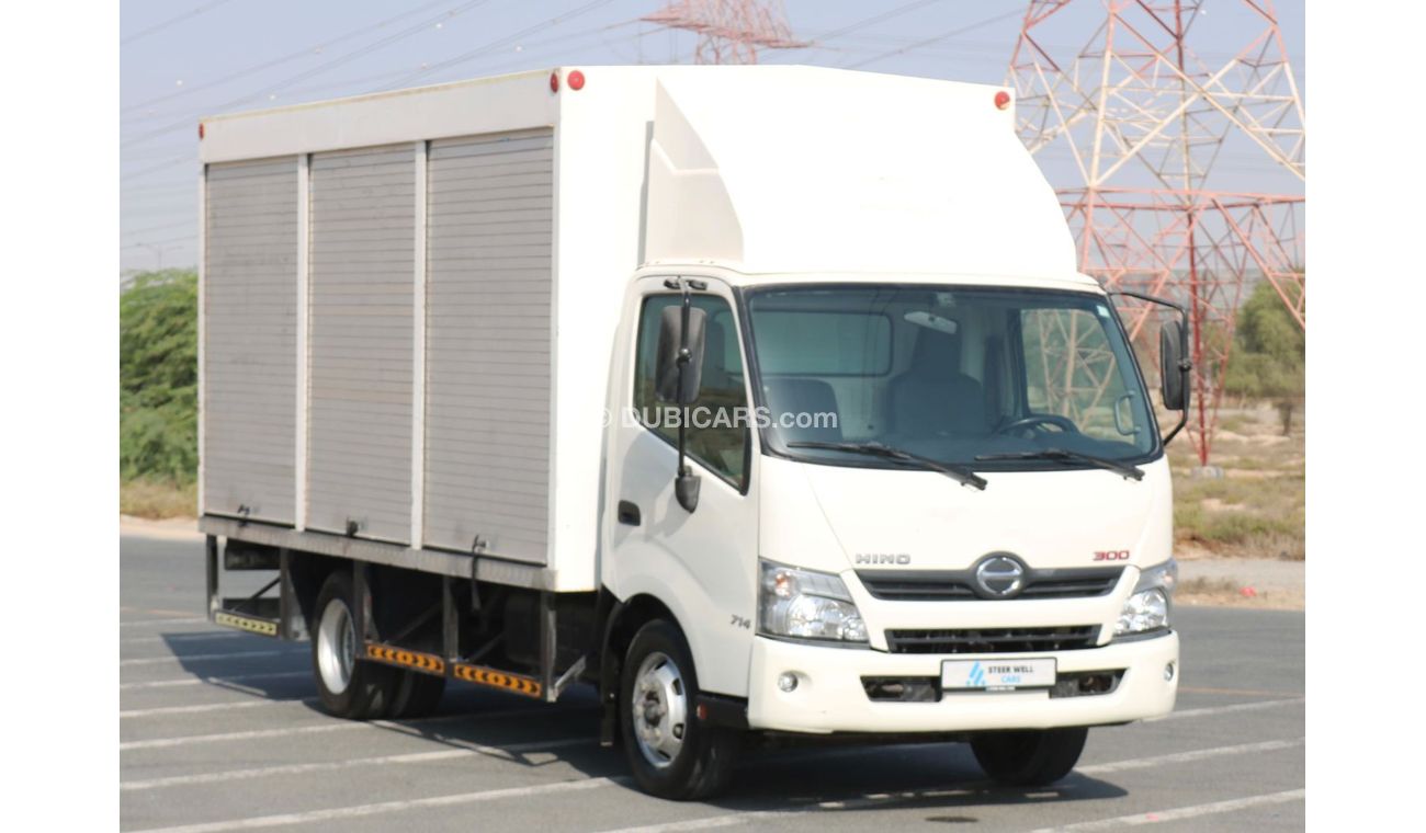 هينو 300 2020 | 300 SHUTTER WATER BODY 3.5 TON WITH GCC SPECS AND EXCELLENT CONDITION
