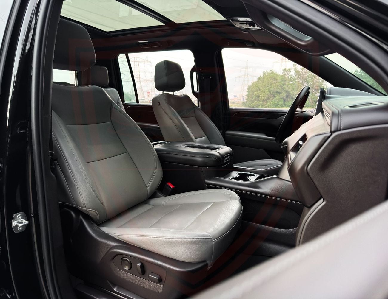 Chevrolet Suburban LT 5.3L 4WD Chevrolet Suburban | 5.3 L | 2023 | GCC | Original Paint | Accident-Free | In Excellent