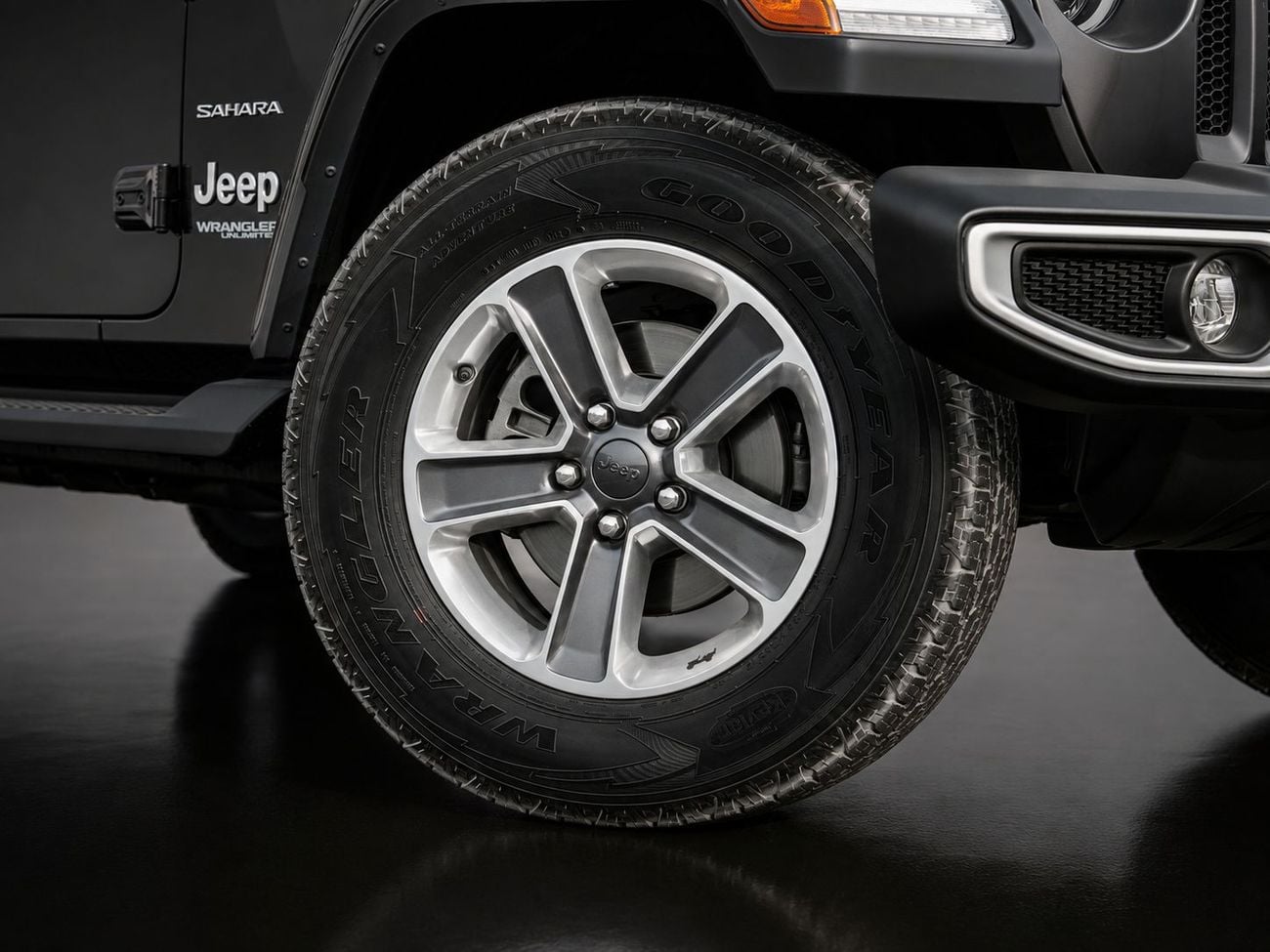 Jeep Wrangler SAHARA — фото 5