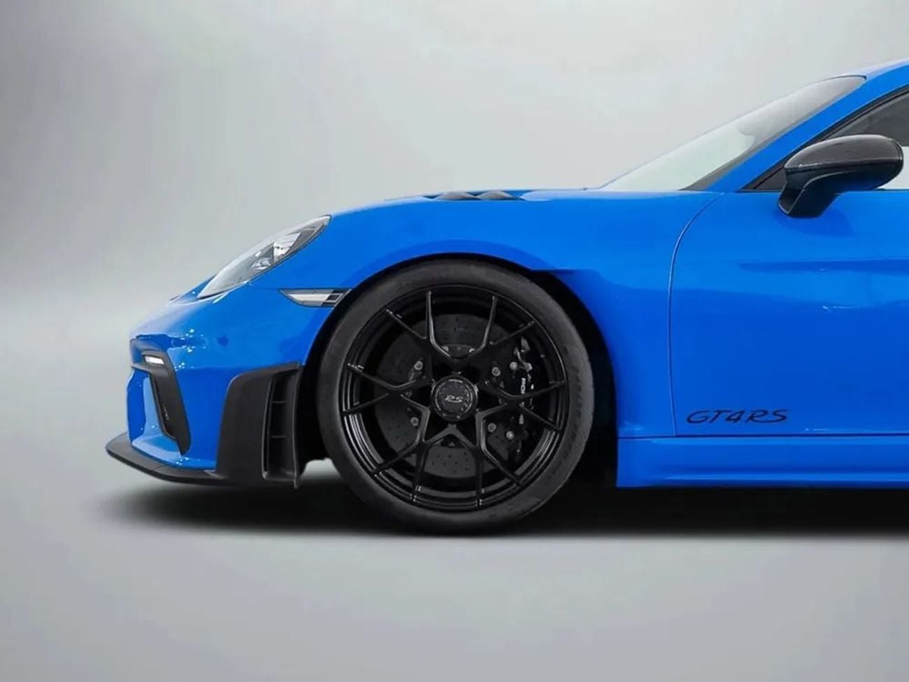 بورش كايمان 718 GT4 RS Weissach Pack