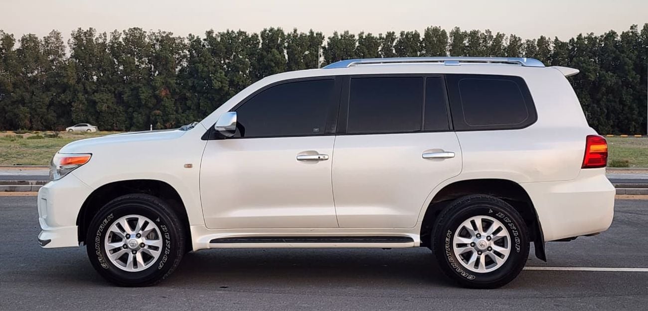 Toyota Land Cruiser GXR V6