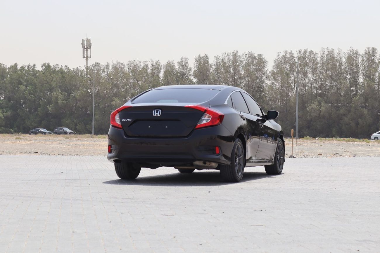 Honda Civic DX 1.6L 2020 Honda Civic GCC , accident-free, with a 1.6L, low mileage, in excellent condition