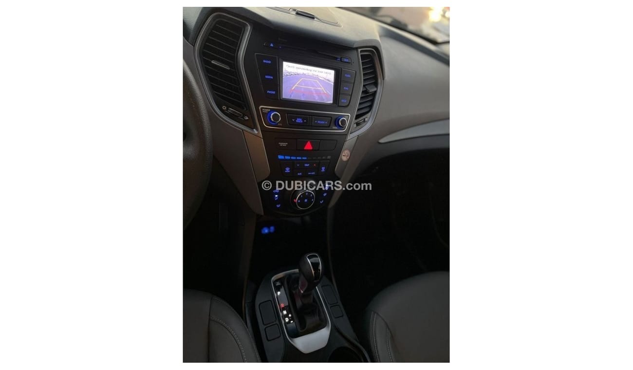 Hyundai Santa Fe “Offer”2018 Hyundai Santa Fe Sports 2.4L V4 AWD 4x4 -  - UAE PASS