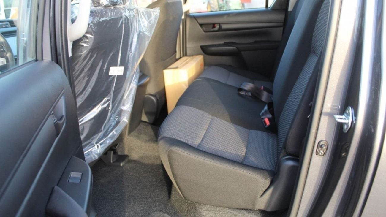 Toyota Hilux HILUX 2.4L AT DIESEL MED OPTION