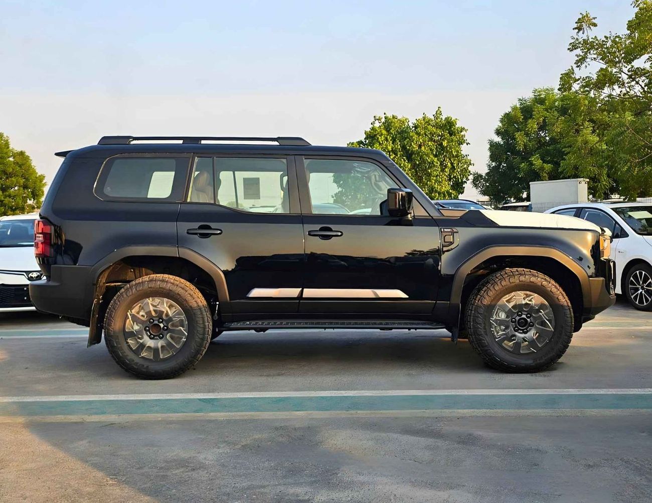 Toyota Prado ADVENTURE TURBO / 2.8L V4 DIESEL / RADAR / POWER SEATS / LEATHER SEATS (CODE # PADVH1)