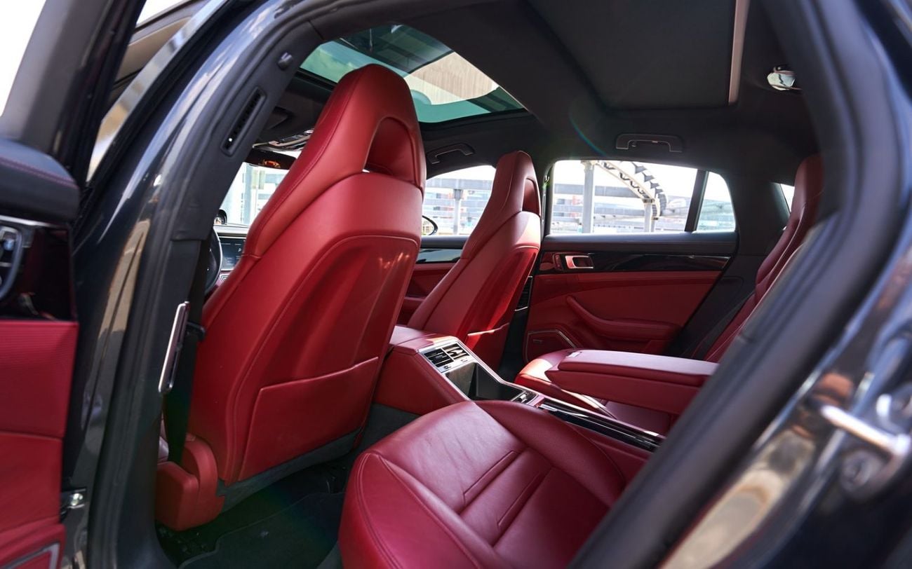 بورش باناميرا Porsche Panamera 2020