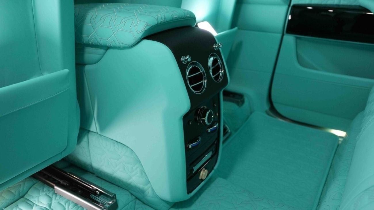 Rolls-Royce Onyx Cullinan | NEGOTIABLE PRICE | CONOR | 1 OF 1 | LIMITED-EDITION | V12 | 563 HP | 3-YEAR WARRANTY AND SERVICE