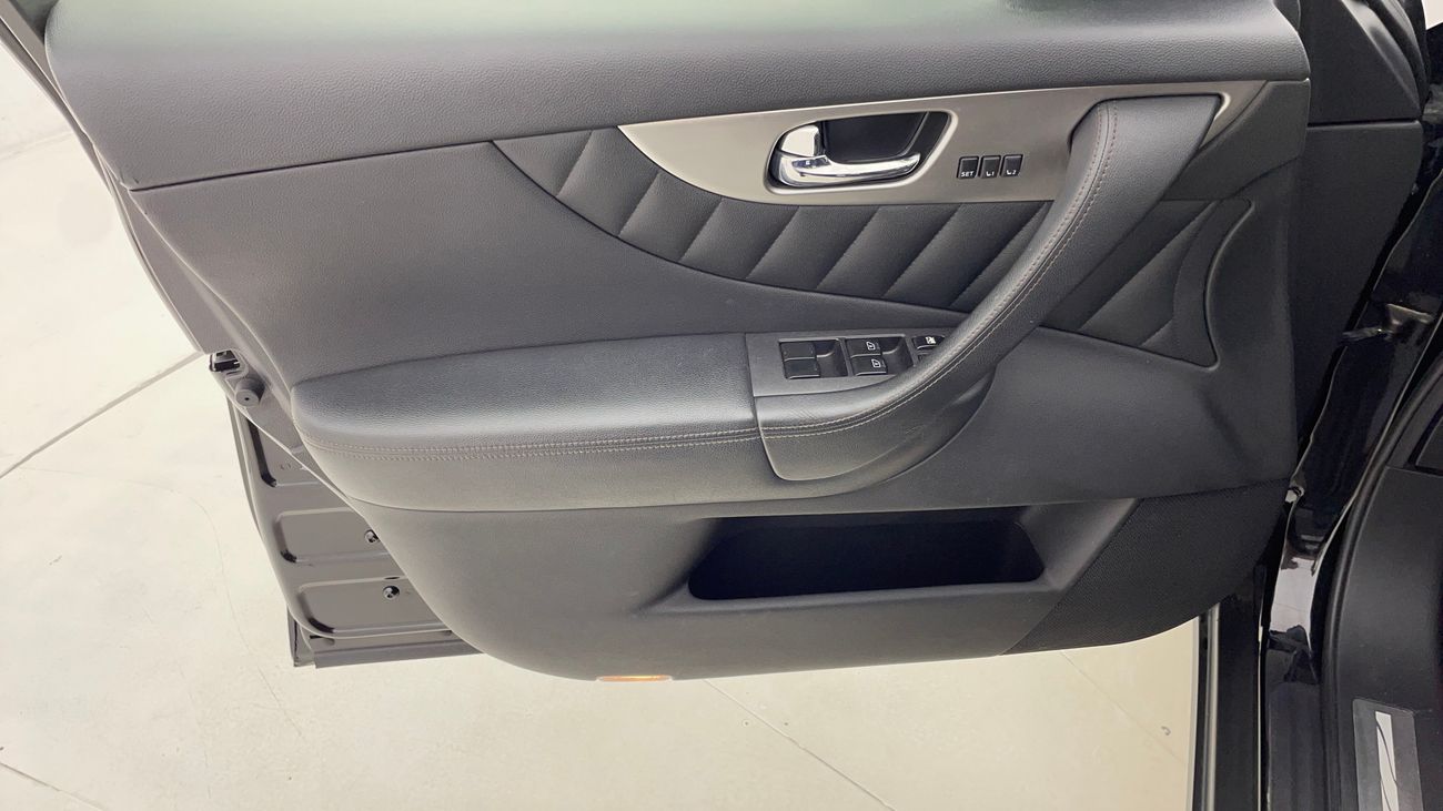 Infiniti QX70 LUXE SENSORY 3.7 | Zero Down Payment | Home Test Drive