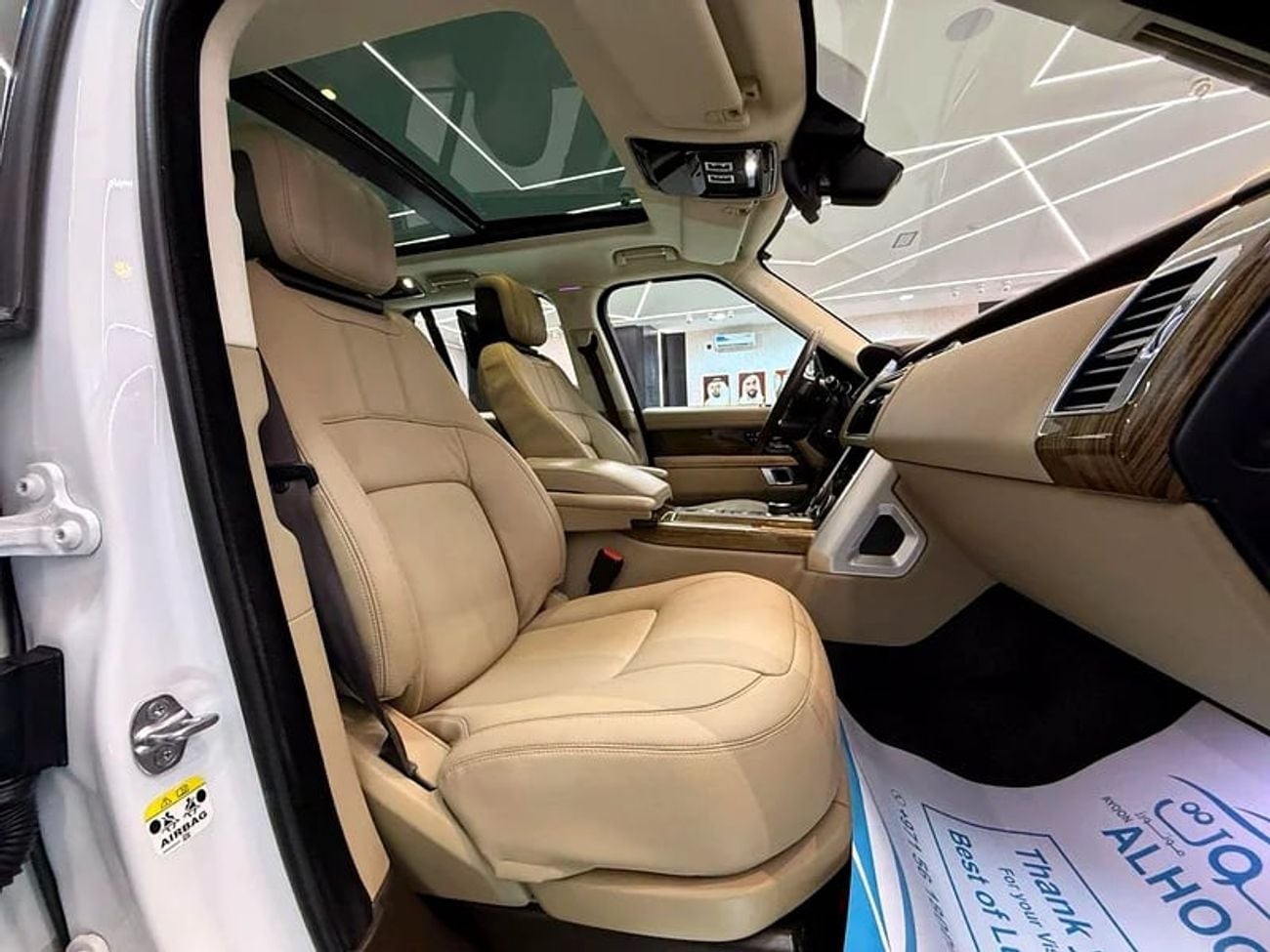 Land Rover Range Rover AUTOBIOGRAPHY KIT RR VOGUE SUPERCHARGED || GCC || FULLY LOADED || SCREENS
