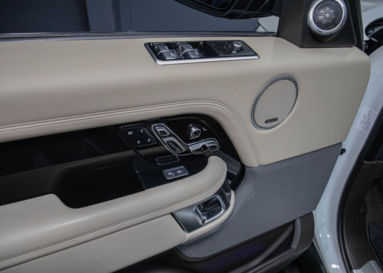 Land Rover Range Rover P380 • Land Rover Warranty and Service 2026 • Black Pack Available • GCC