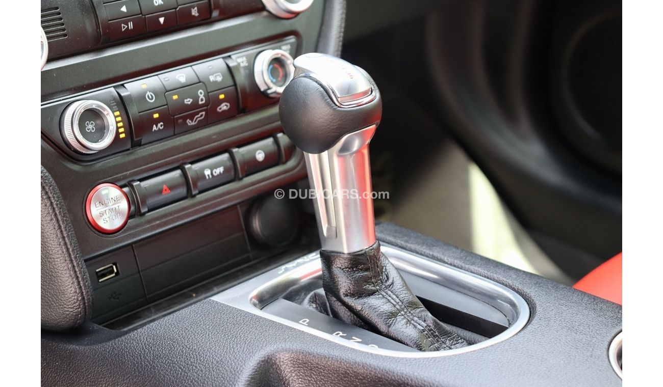 Ford Mustang Ford Mustang EcoBoost / 2020 / USA