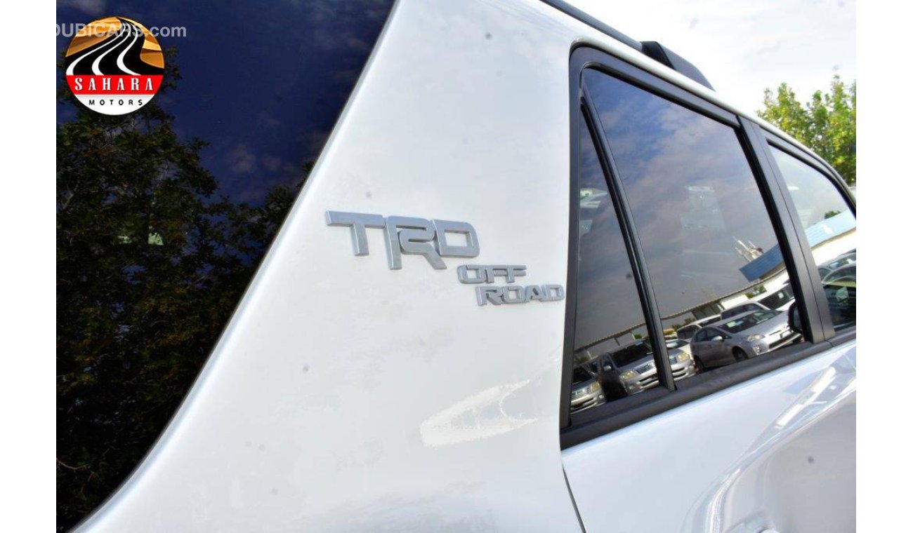 Toyota 4Runner TRD OFF ROAD V6 4.0L PETROL AT
