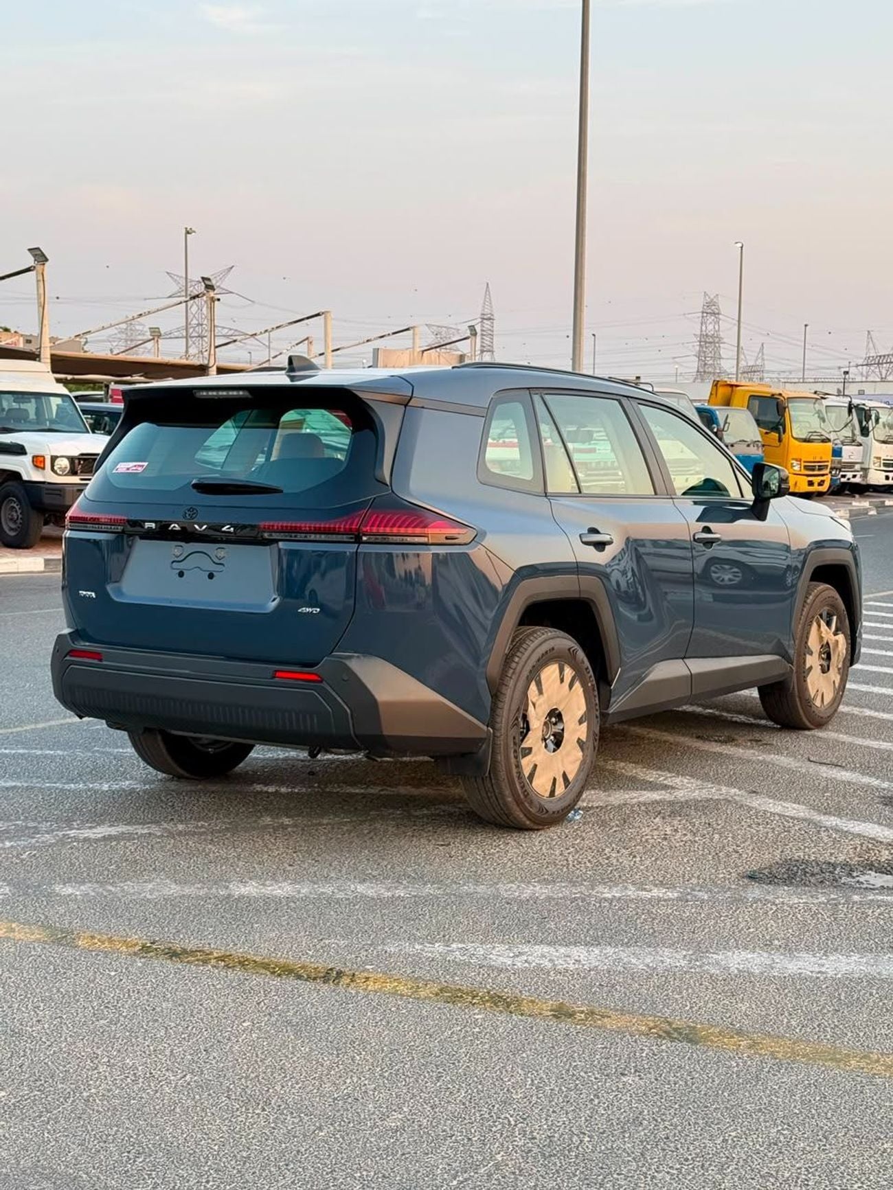 Toyota RAV4 EXR Toyota Rav4 XLE 2.0L 4x4 Urban Rock 2026 Saudi Spec