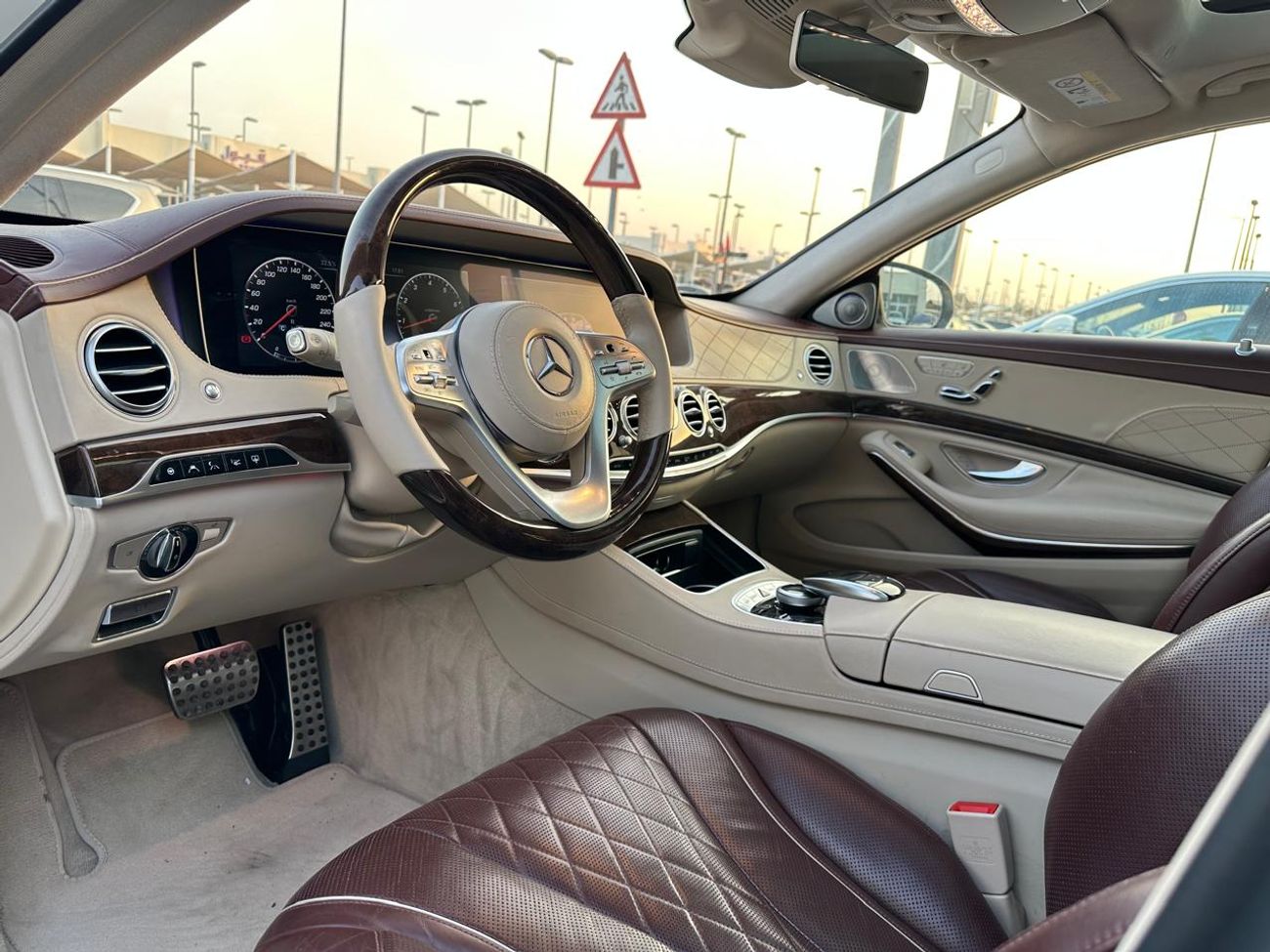 Mercedes-Benz S 560 Mercedes S560_ 2018_ Gulf _in excellent condition_ no problems
