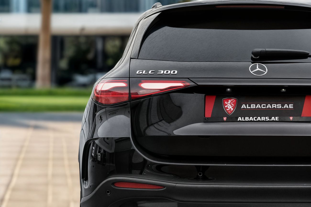 Mercedes Benz GLC 300 2,938 P.M | 0% Downpayment | GLC 300 AMG | FULL SERVICE HISTORY!
