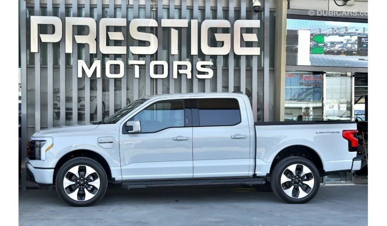 فورد F 150 LIGHTNING Platinum AWD Electric 2023 - Local Registration +10%