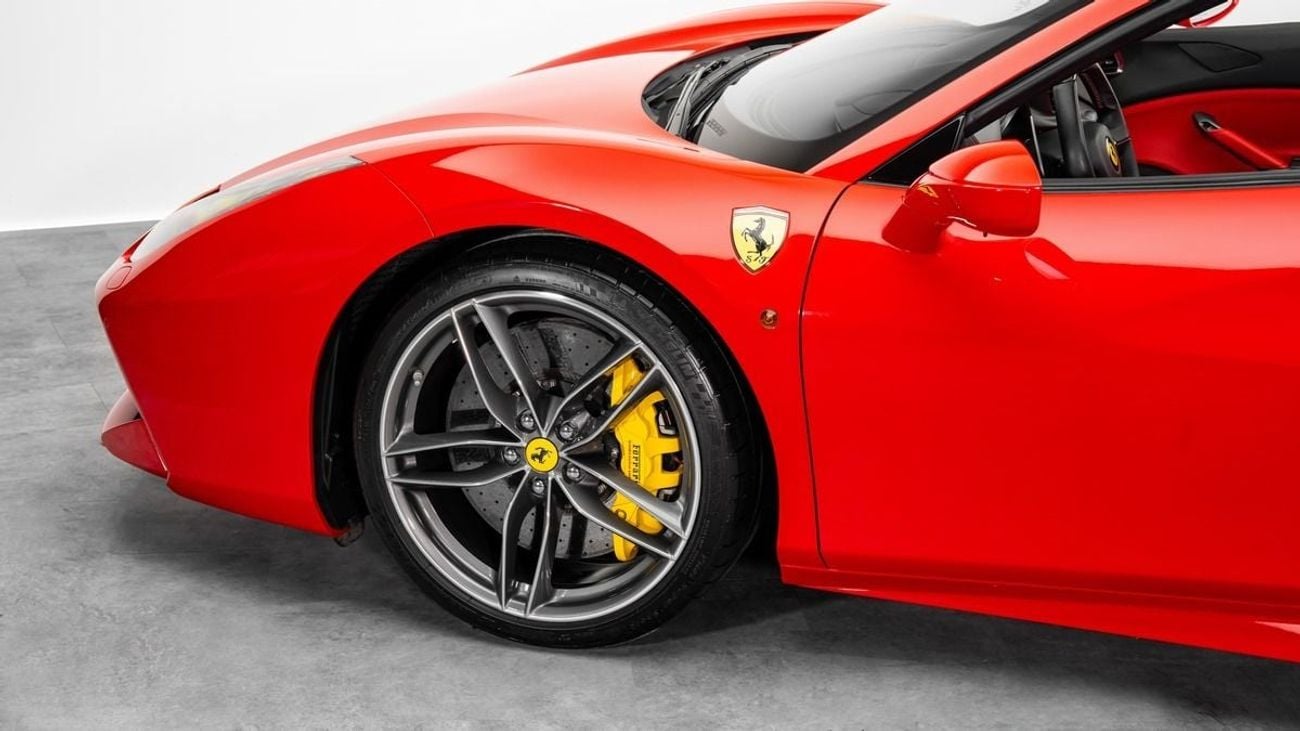 Ferrari 488 Spider STANDARD - 2018 - GCC Specs