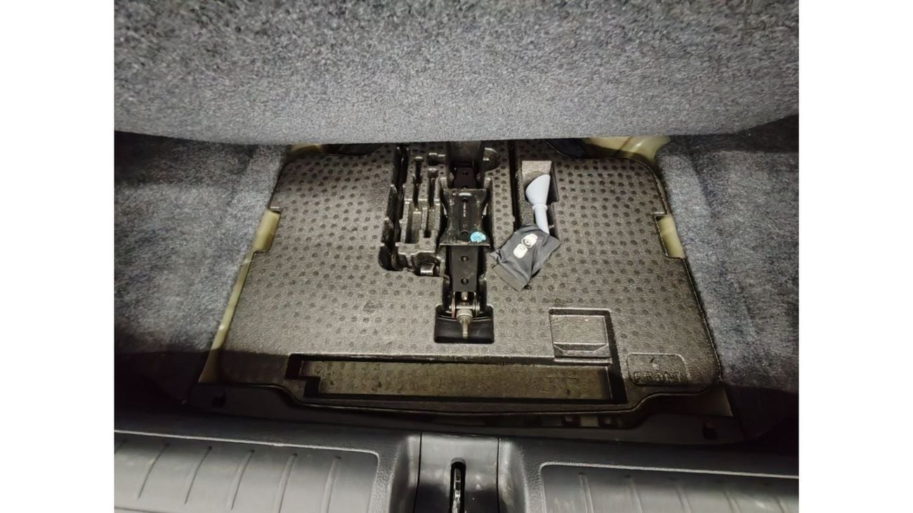 هوندا أكورد سبورت Warranty one year