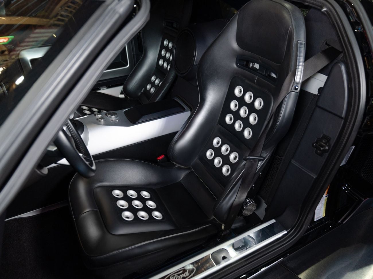 Ford GT Rare 1 of 14 Stripe Delete