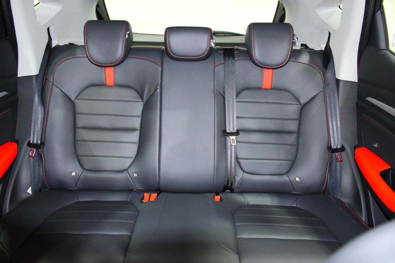 أم جي ZS LUX 2.0