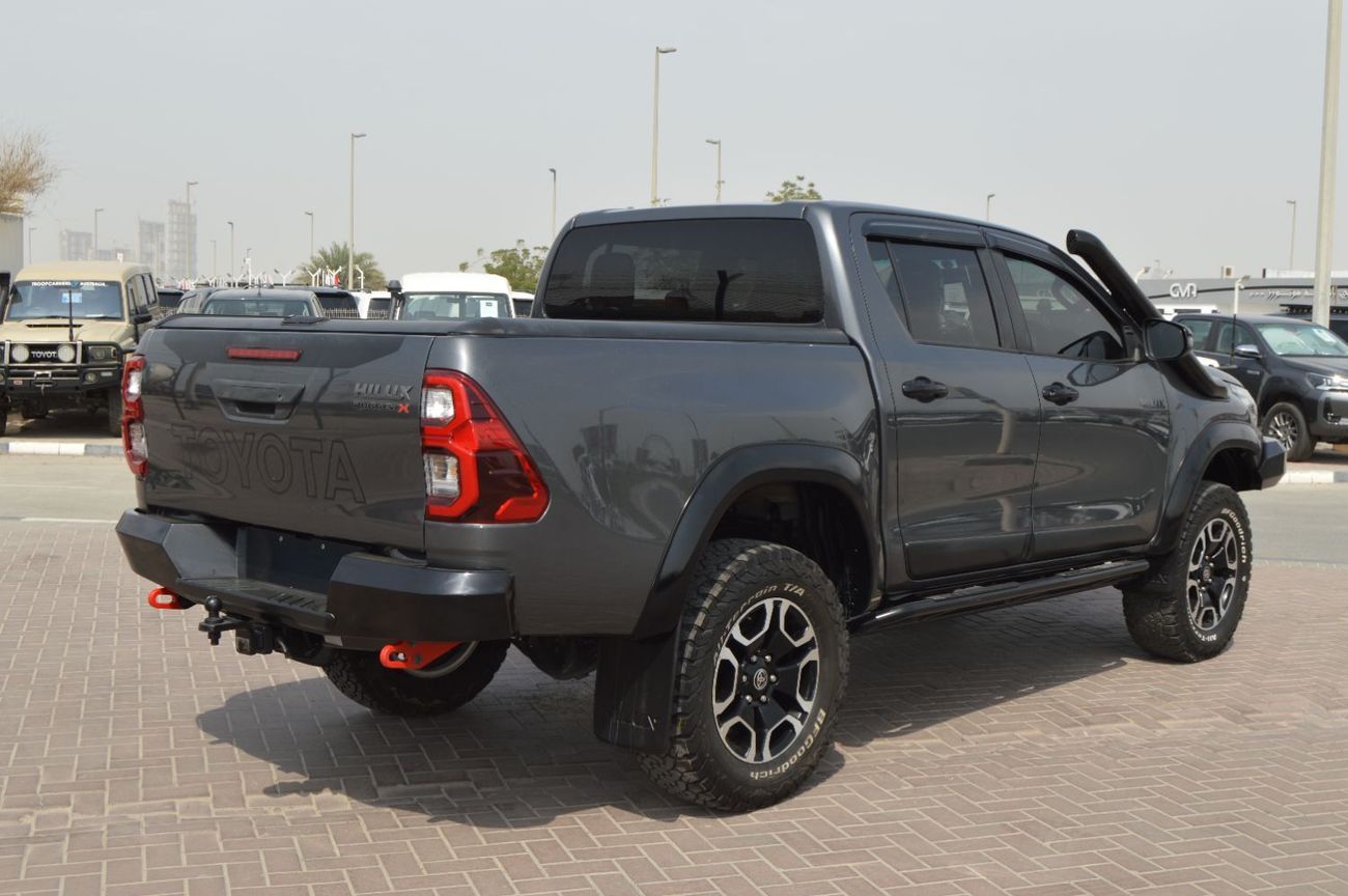 تويوتا هيلوكس TRD Double cabin 2.8L, perfect inside and outside