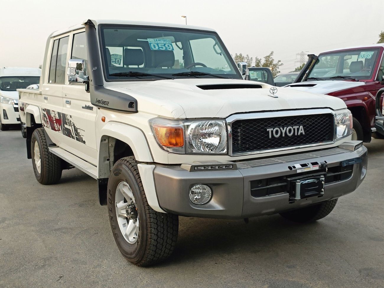 Toyota Land Cruiser Pick Up 4.5L,V8,DIESEL,DOUBLE/CABIN,DIFF/LOCK,OVER FENDER,WINCH,PICKUP,POWER WINDOW,FULL OPTION,MT,2022MY