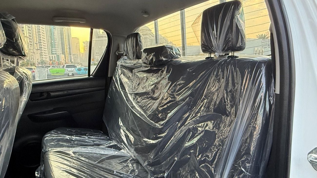 Toyota Hilux Sr with new shape