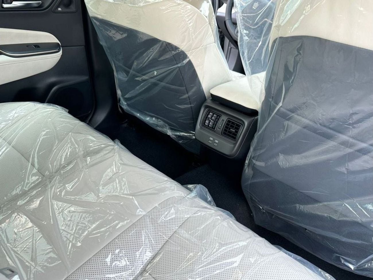 Toyota Crown TOYOTA CROWN 2.5L HYBRID FULL OPTION 2026 GCC FULL OPTION GCC SPECS