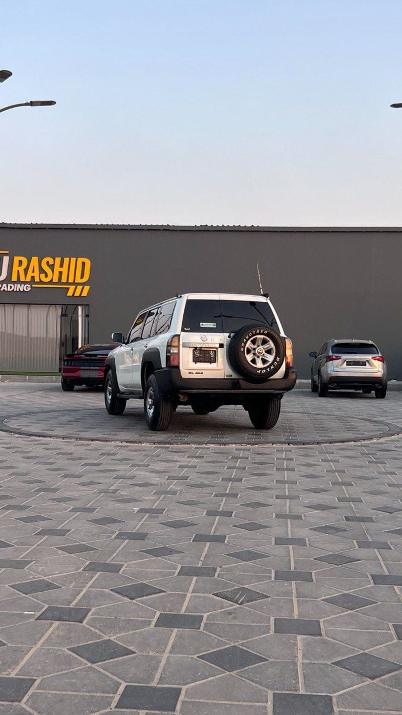 نيسان باترول سفاري GL 4.8L A/T (7 Seater)