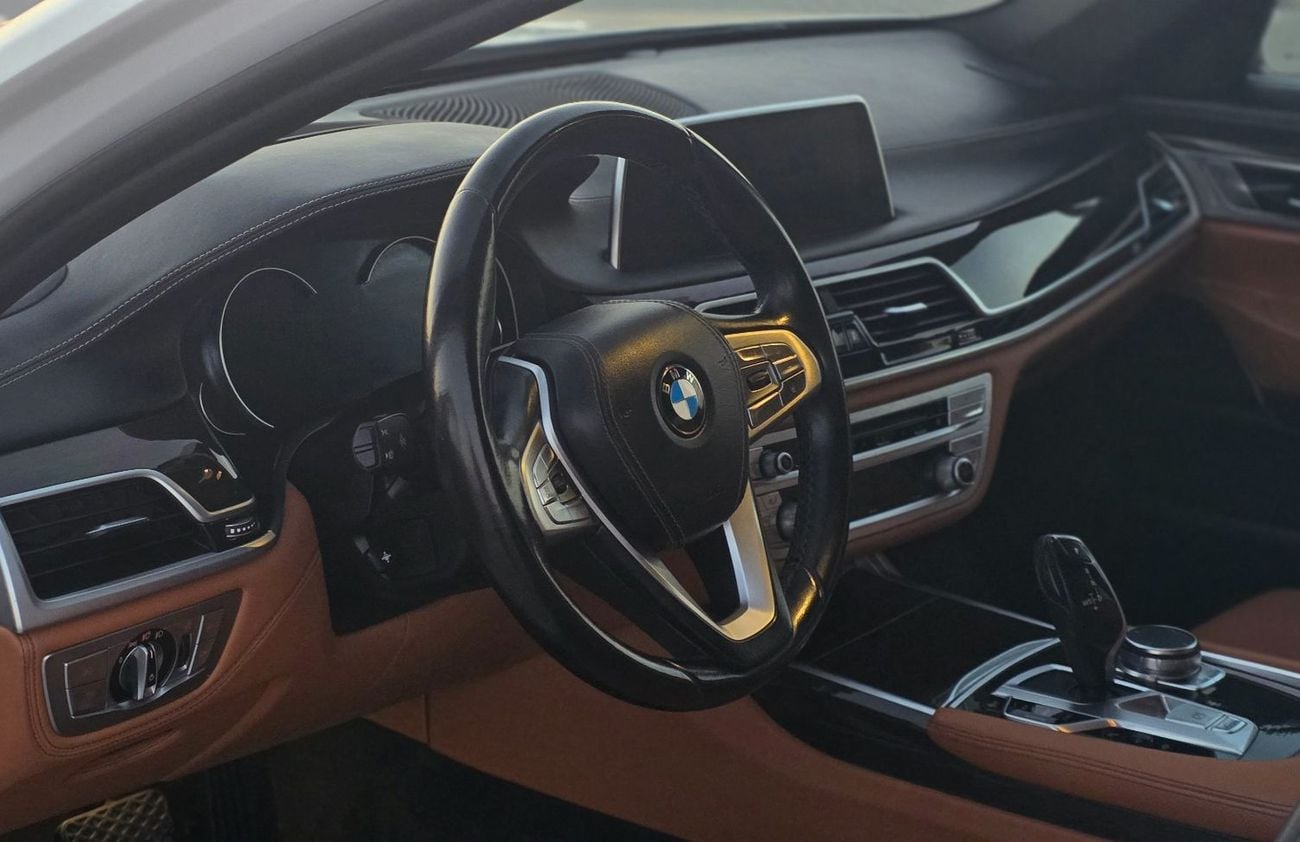بي أم دبليو 730Li