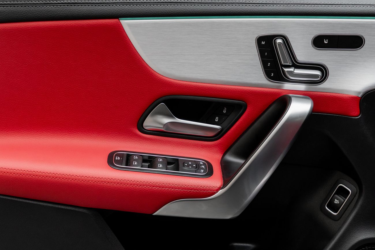 مرسيدس بنز CLA 35 AMG Benz CLA 35 AMG | 3,134 P.M | 0% Downpayment | Mercedes-Benz CLA 35 AMG | Immaculate! | Ramadan Offe